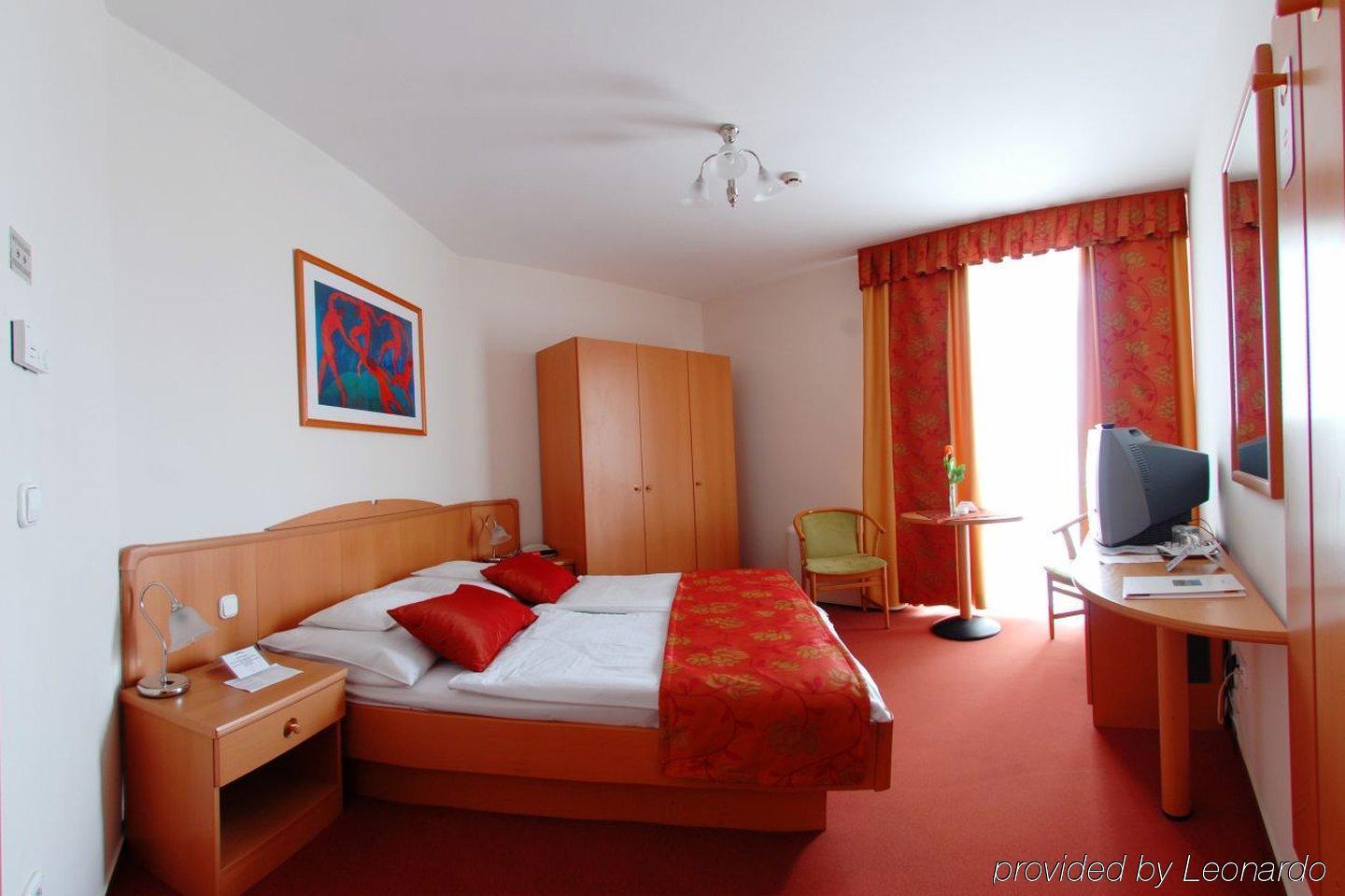 Hotel Kalvaria Superior Gyor Bilik gambar